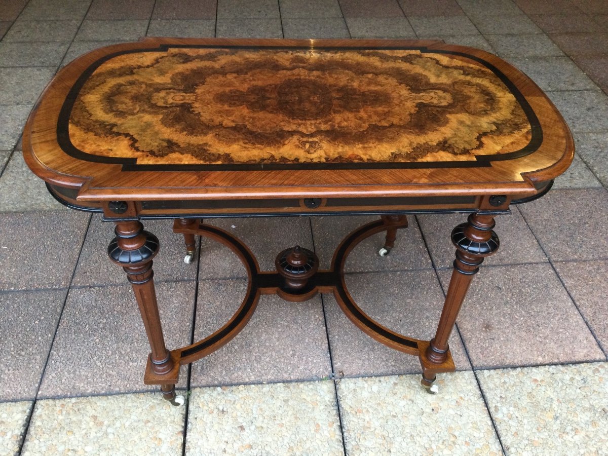 Une Table à écrire Ou Une Console-desserte  En Marqueterie