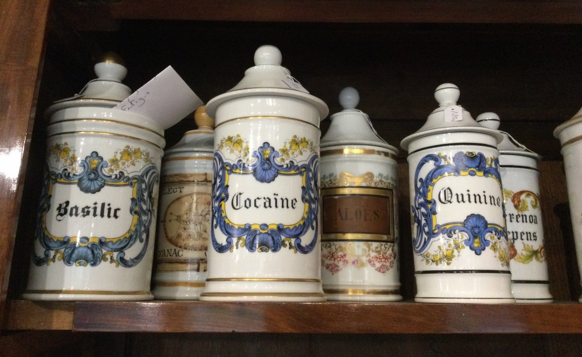 New Collection Of Antique Porcelain And Glass Pharmacy Jars. -photo-4