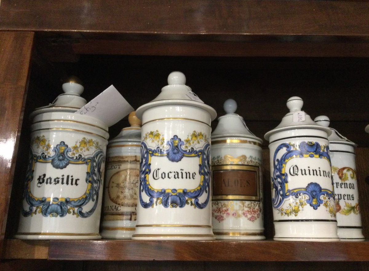 New Collection Of Antique Porcelain And Glass Pharmacy Jars. -photo-3