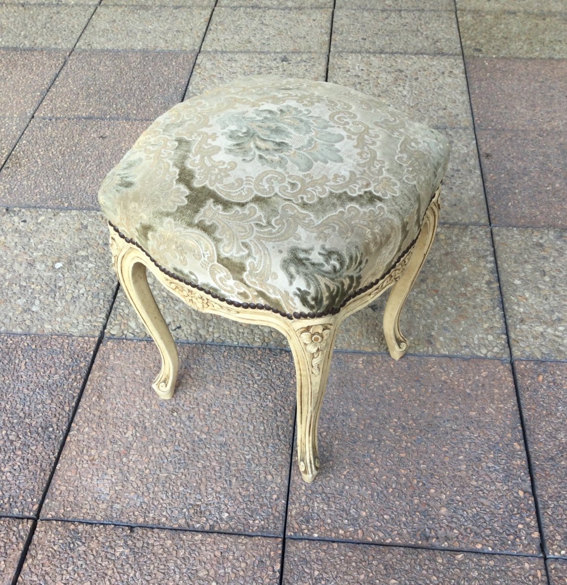 Un Tabouret De Style Louis XV En Bois Peint.-photo-4