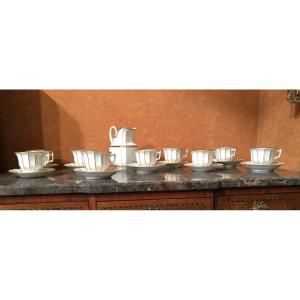 Set Of 9 Cups And Their Saucers In Paris Porcelain From The Louis-philippe Period