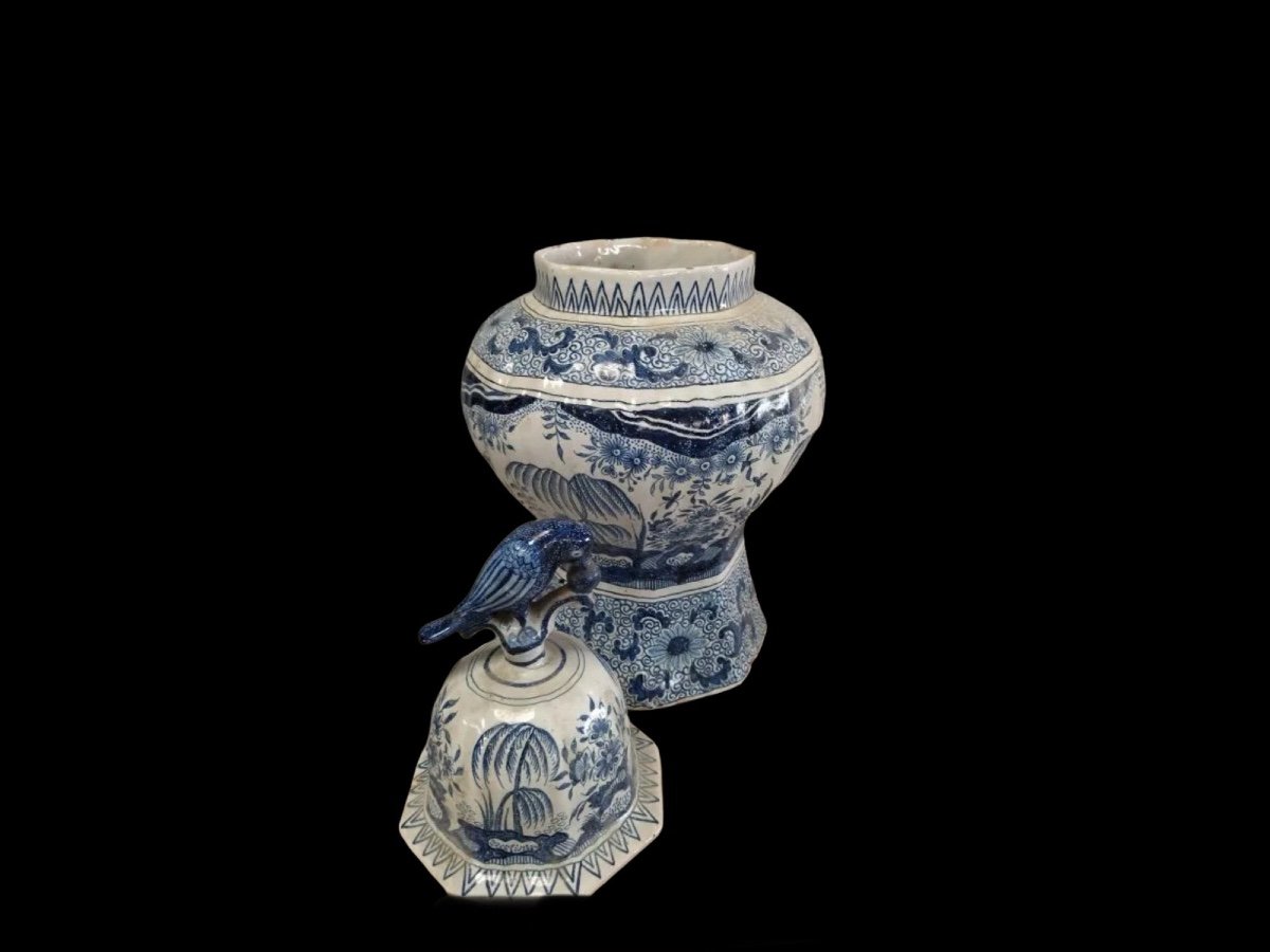 Large Delft Blue And White Porcelain Baluster Covered Vase. 19th Century -photo-3