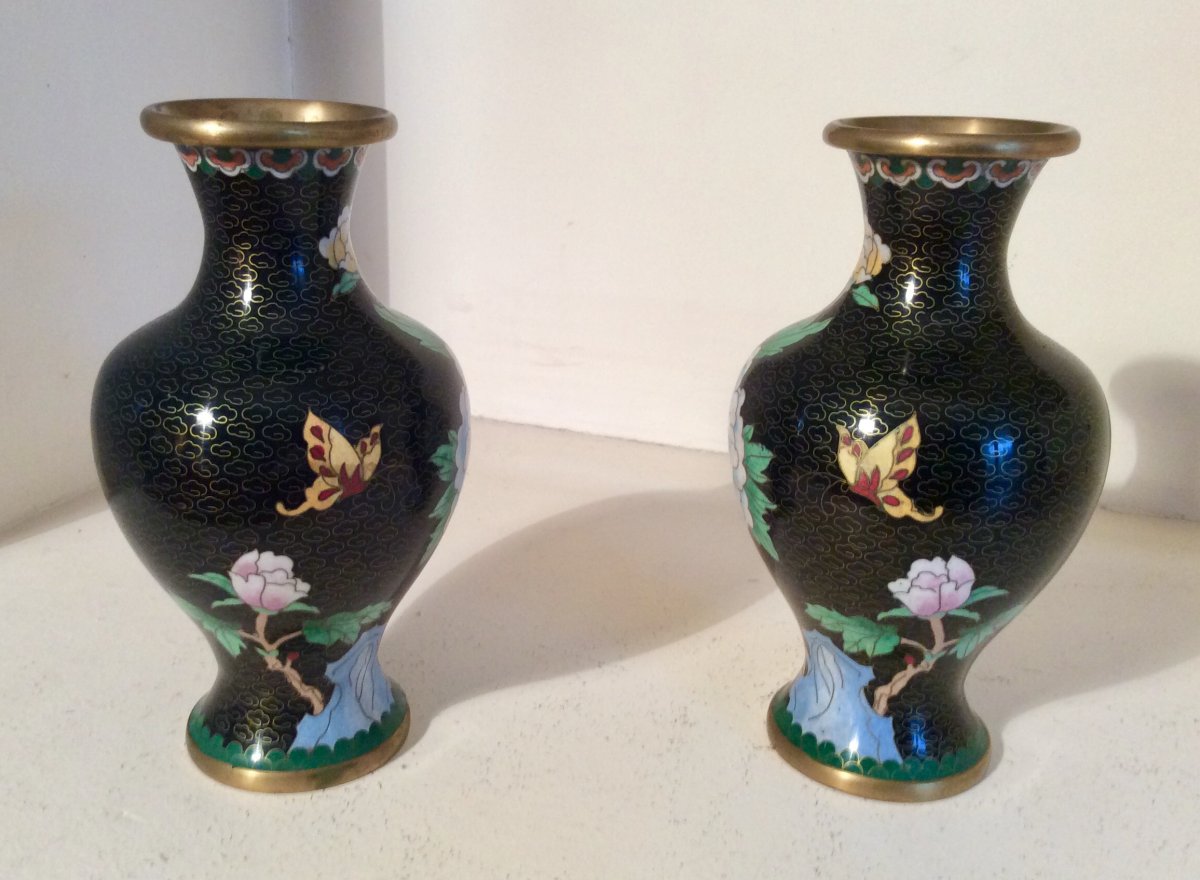 Paire De Vases Chinois En Cuivre Cloisonnés Du Milieu XX Eme -photo-1