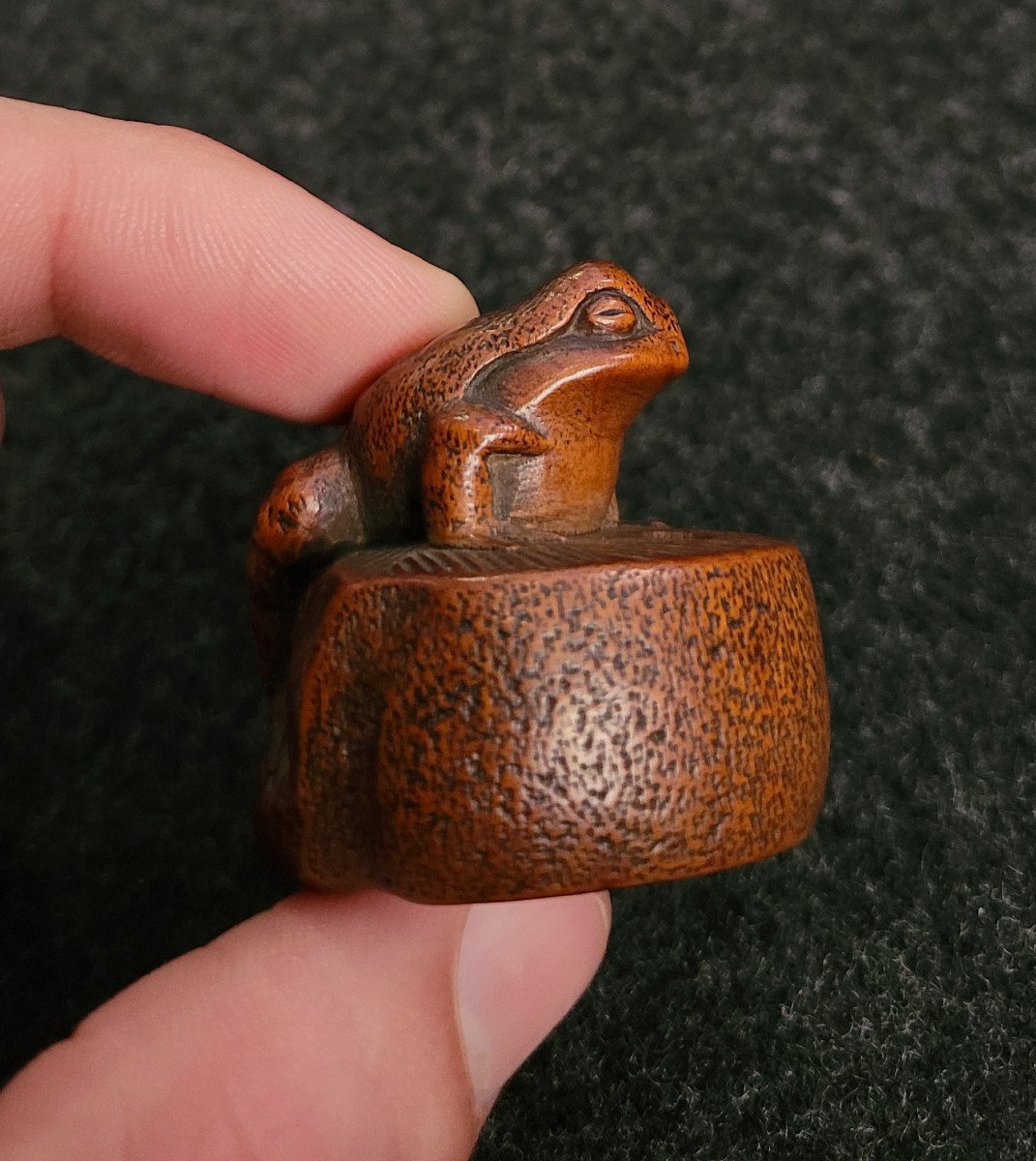 Netsuke - Toad At The Grindstone - Wood