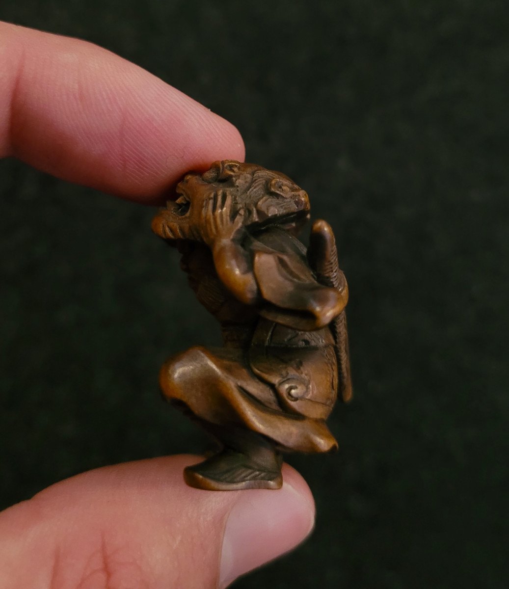 Netsuke - Shoki With Oni Mask - Wood-photo-4