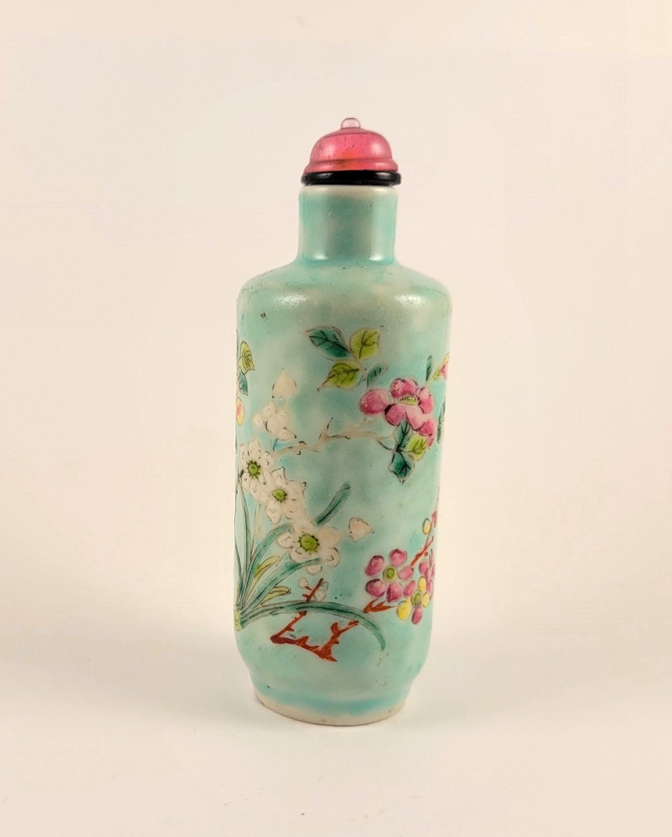 Chinese Turquoise Porcelain Snuff Bottle Decorated With Flowering Branches-photo-1