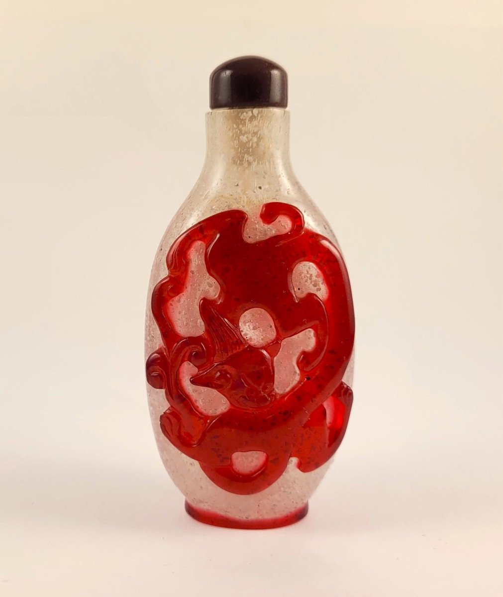 Red Overlay Glass Snuff Bottle With Dragon Chi Decor -photo-3