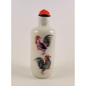 White Porcelain Snuff Bottle Decorated With Five Enameled Roosters