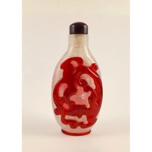 Red Overlay Glass Snuff Bottle With Dragon Chi Decor 