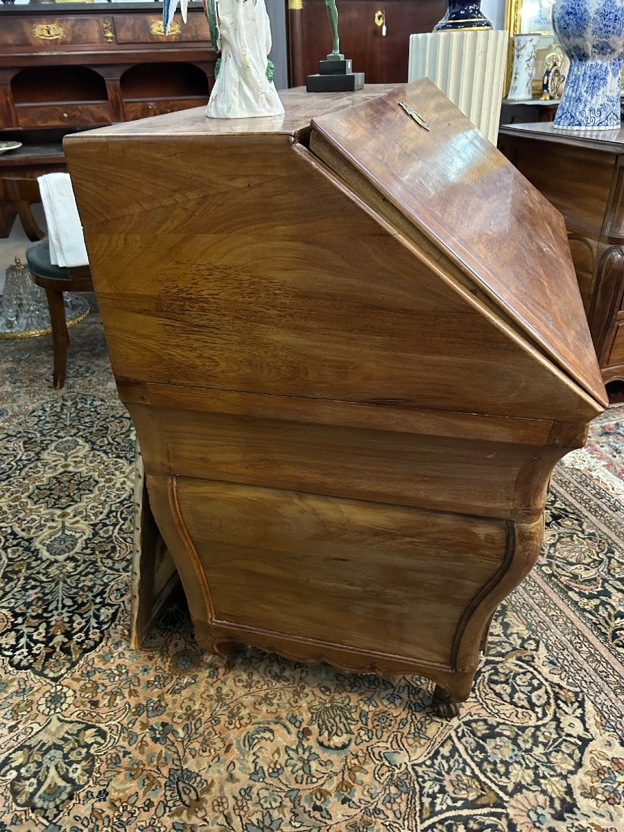 Small Scriban Curved Bordeaux Mahogany 18th Century Commode-photo-3