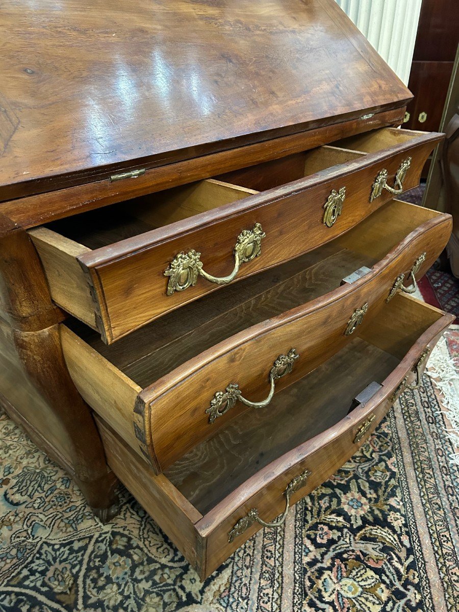 Small Scriban Curved Bordeaux Mahogany 18th Century Commode-photo-2