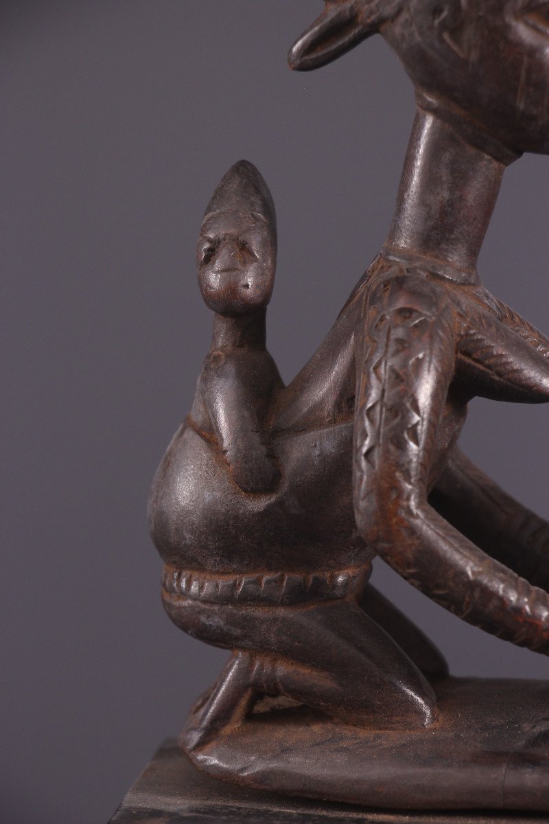 African Tribal Art - Yoruba Cup Bearer-photo-2