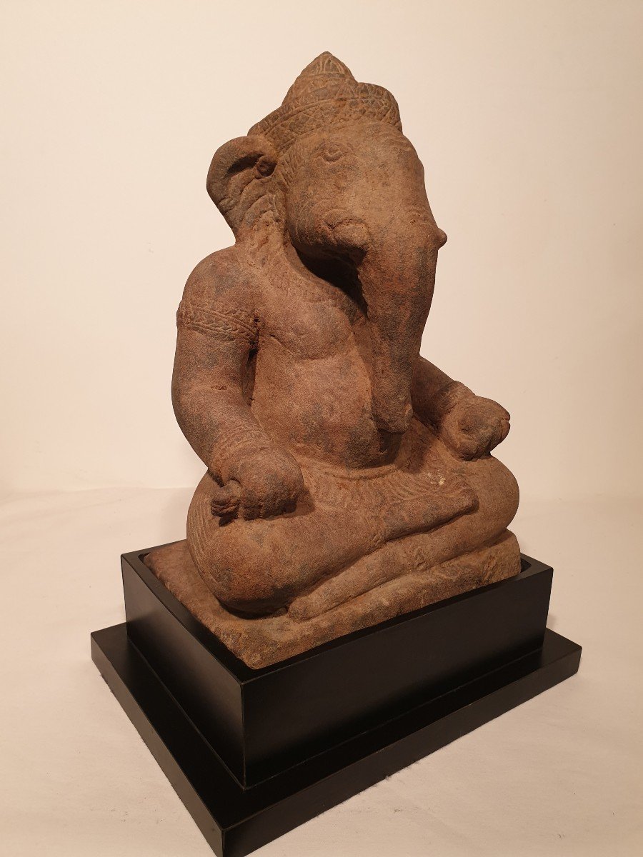 Khmer Art (cambodia) - Seated Ganesh In Sandstone - 31 Cm