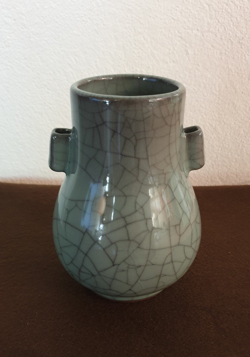 China - Small Cracked Ceramic Vase With Celadon Background - 16 Cm