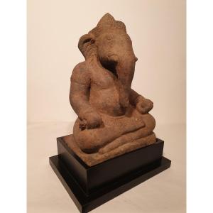 Art Khmer (cambodge) - Ganesh Assis En Grès - 31 Cm