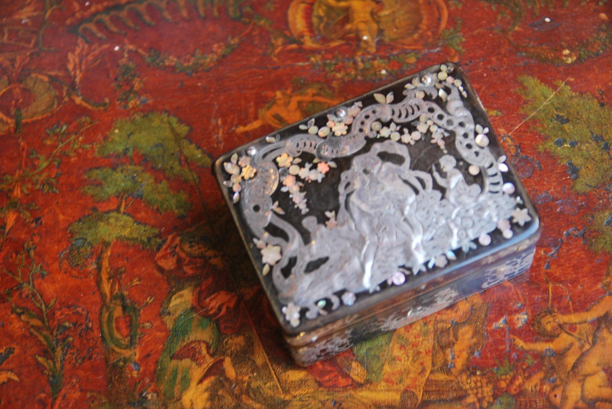 Tortoiseshell And Pique Box Naples Italy XVIII-photo-2