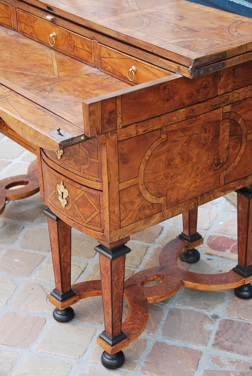 Masarin Desk In Veneer D Louis XIV Period