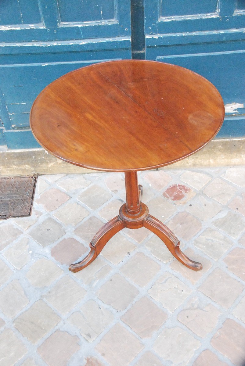 Canabas, Louis XVI Period Mahogany Pedestal Table