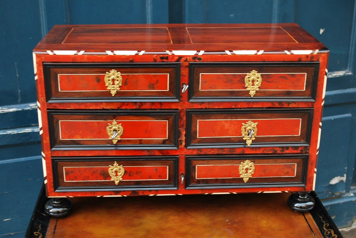 Flanders Cabinet XVII Red Tortoiseshell-photo-2