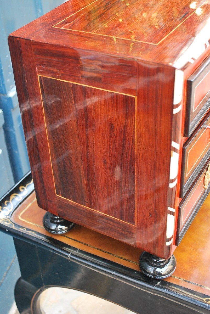 Flanders Cabinet XVII Red Tortoiseshell-photo-7