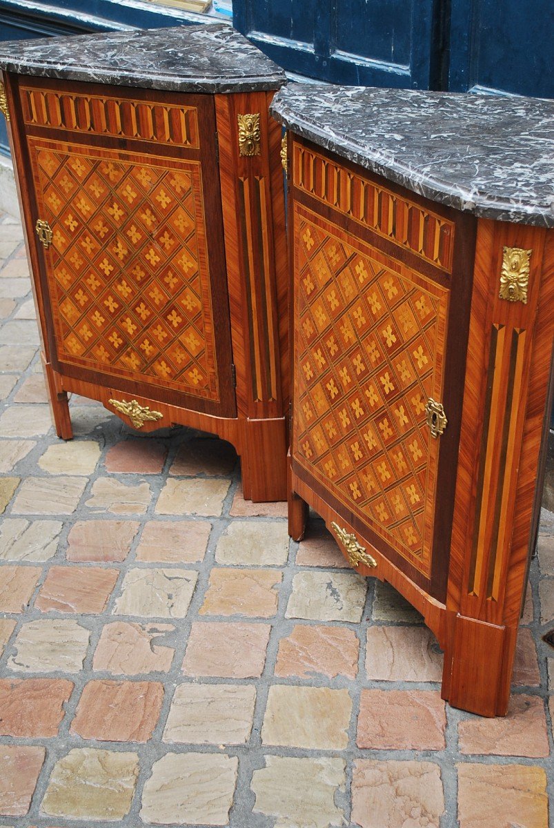 Pair Of Louis XVI Period Corner Cabinets Attributed To Dautriche -photo-2