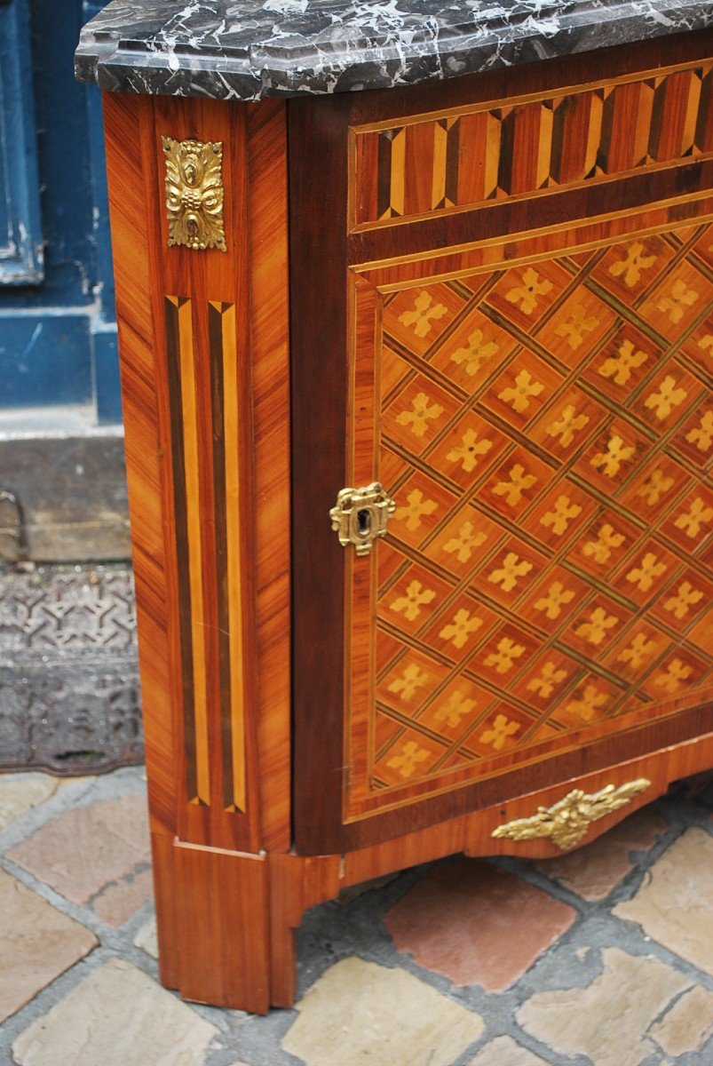 Pair Of Louis XVI Period Corner Cabinets Attributed To Dautriche -photo-4