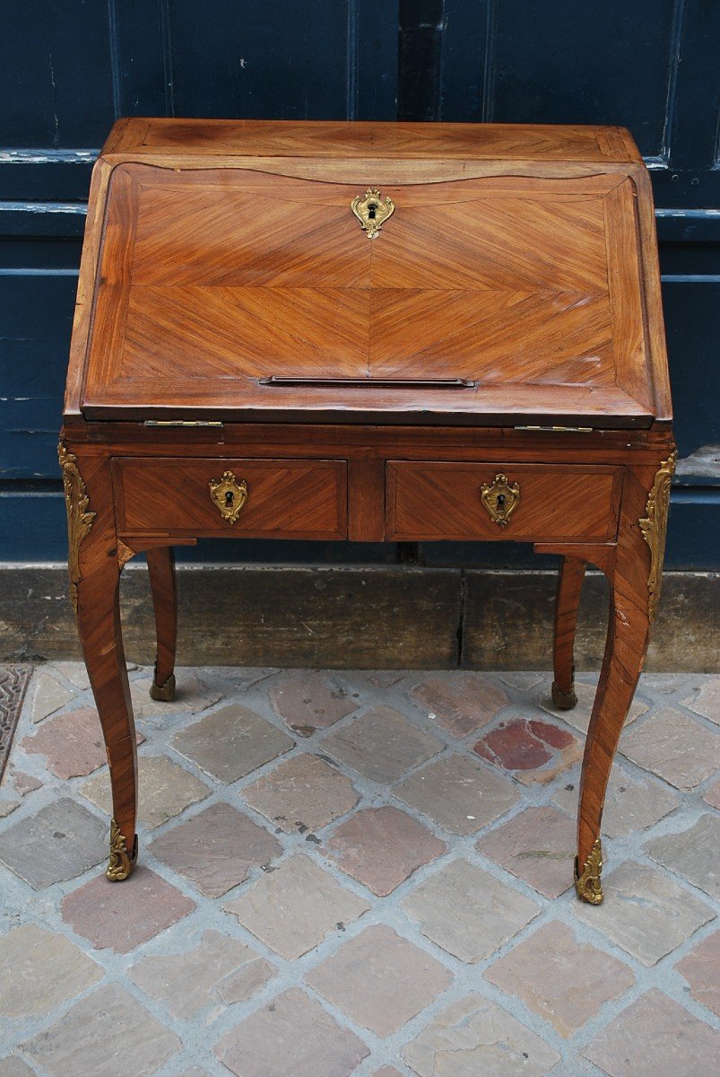 Petit Bureau De Pente D époque Louis XV  En Placage