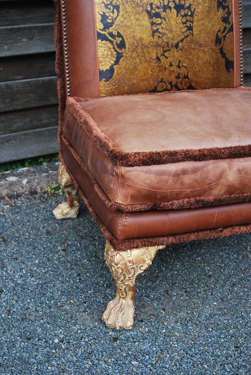 Important Low Chair In Leather And Golden Wood -photo-2