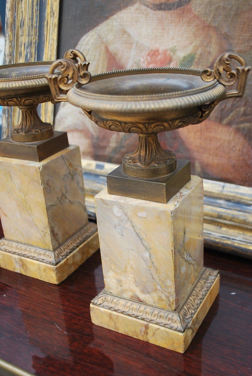 Pair Of Bronze And Marble Empty Pocket Cups From The 19th Century Restoration Period-photo-2