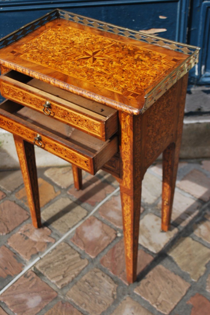 Table de chevet ou  chiffonière t En Bois De Bout  D époque Directoire-photo-1