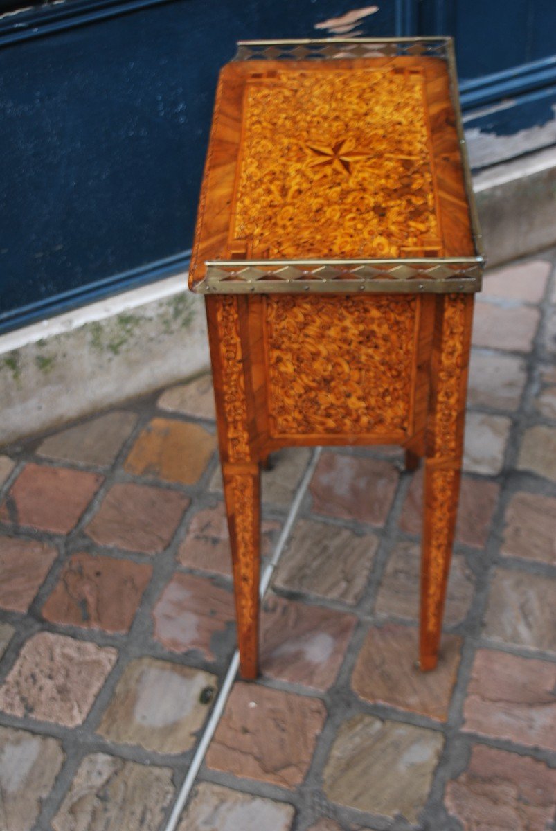 Table de chevet ou  chiffonière t En Bois De Bout  D époque Directoire-photo-7