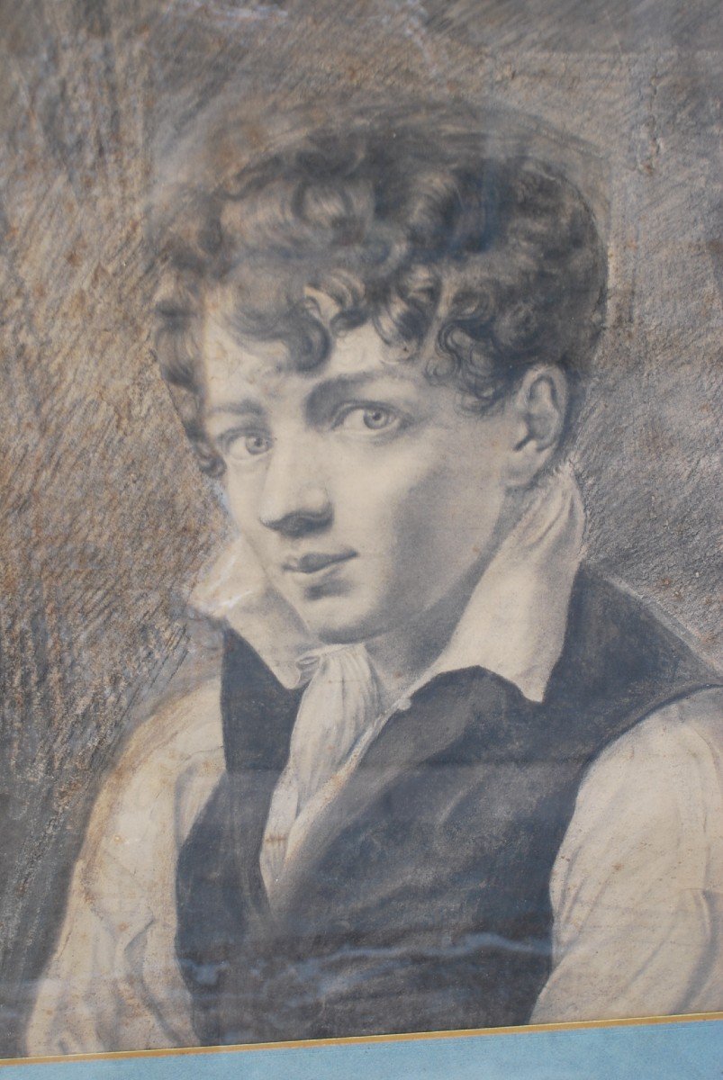 Beau Fusain Et Crayon Portrait De Jeune  Homme XIX