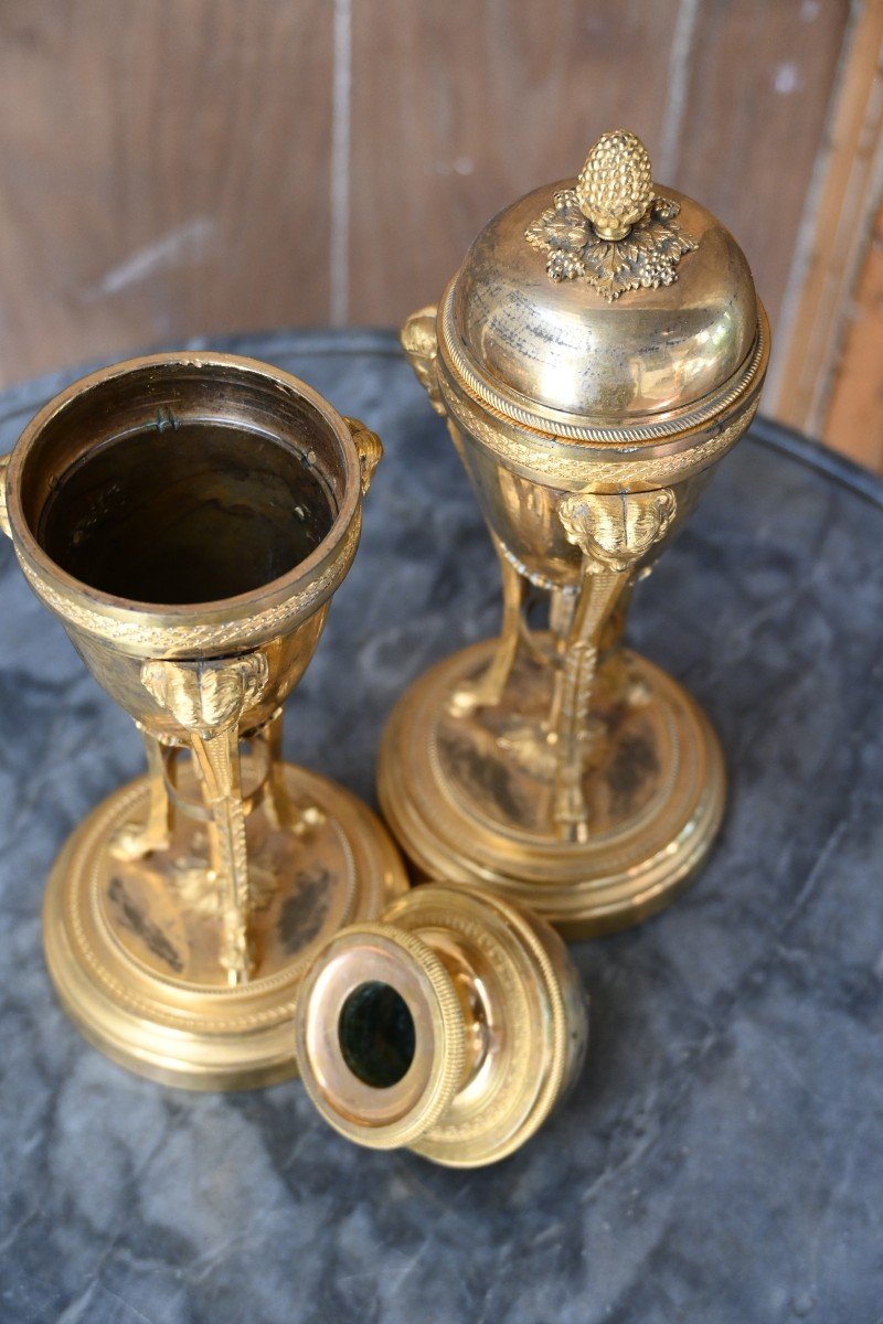 Pair Of Bronze Cassolettes And Candlesticks From The 18th Directoire Period-photo-3