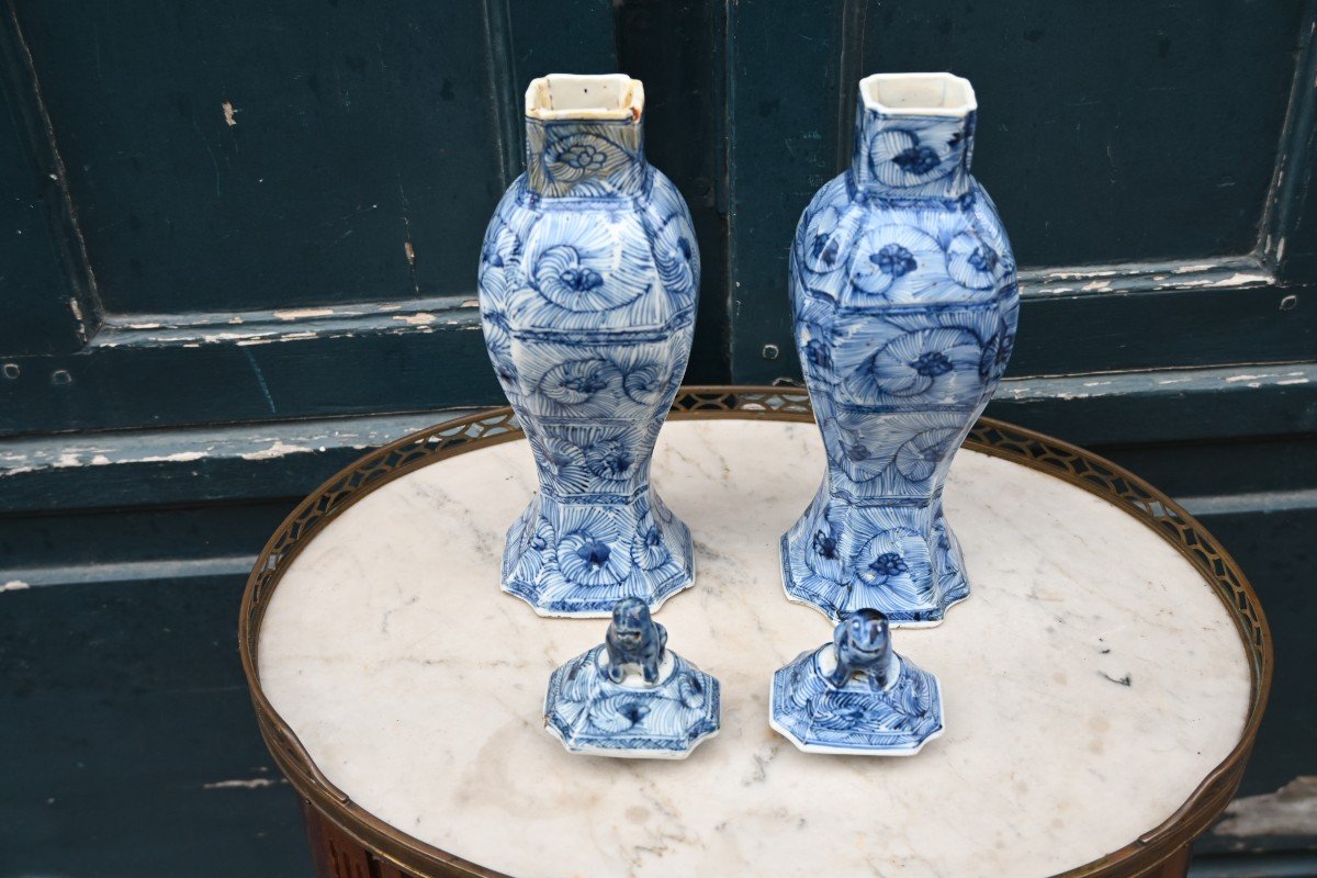 Pair Of Covered Delft Vases XVIII-photo-1