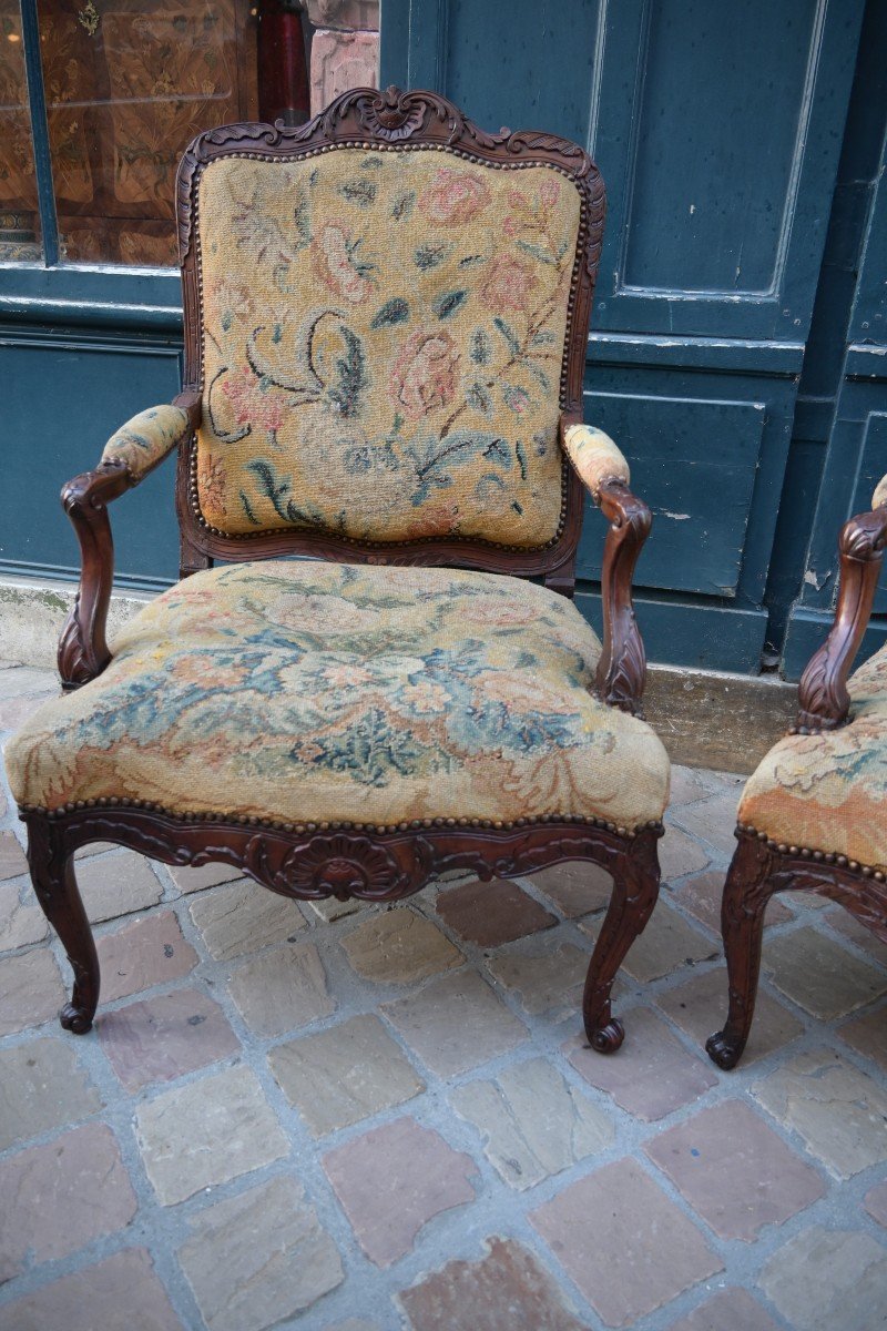 Paire De Larges Fauteuils à La Reine D époque Regence  XVIII-photo-1