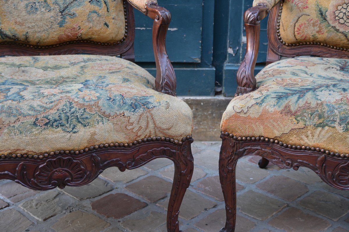 Paire De Larges Fauteuils à La Reine D époque Regence  XVIII