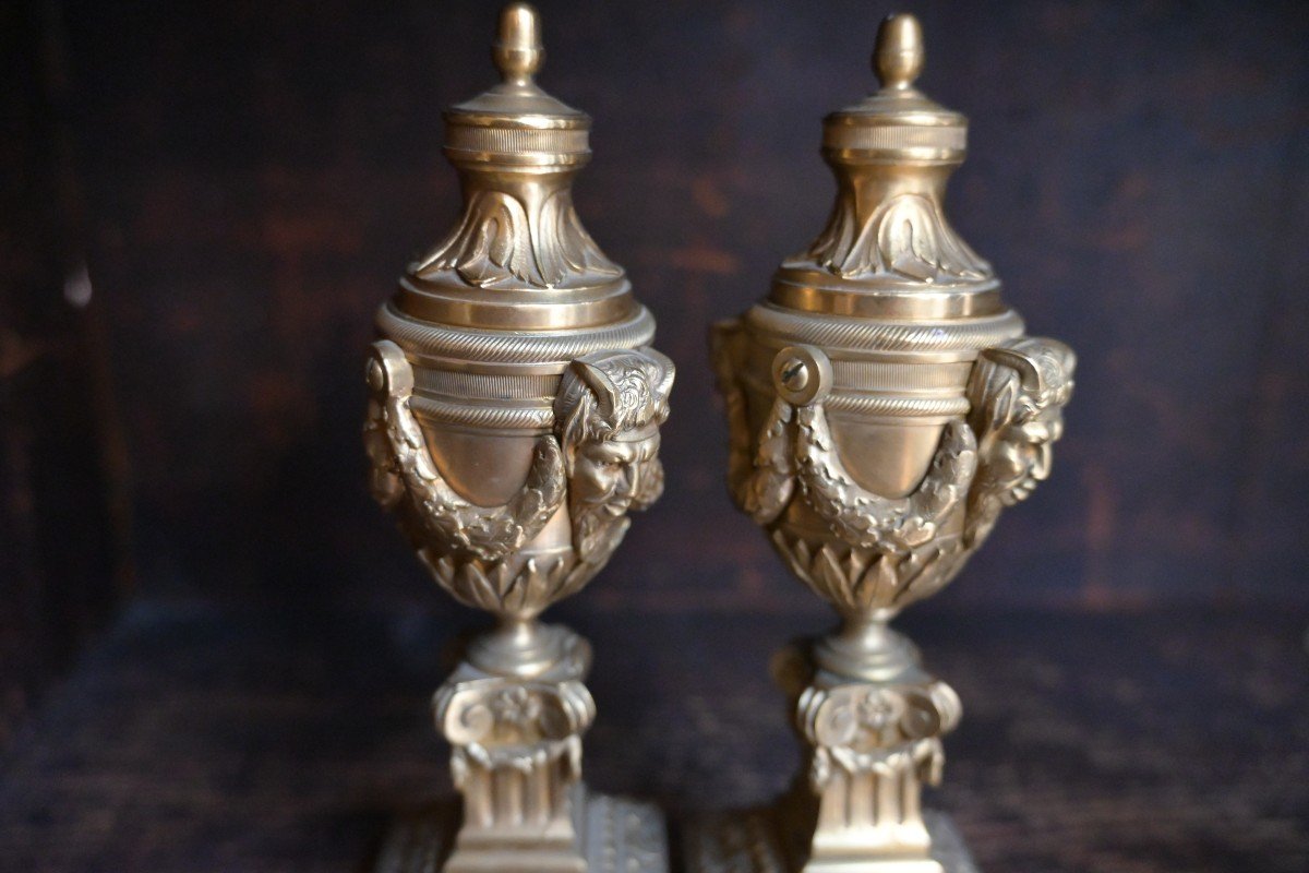 Paire De Bougeoirs  En Bronze De Style Louis XVI -photo-2