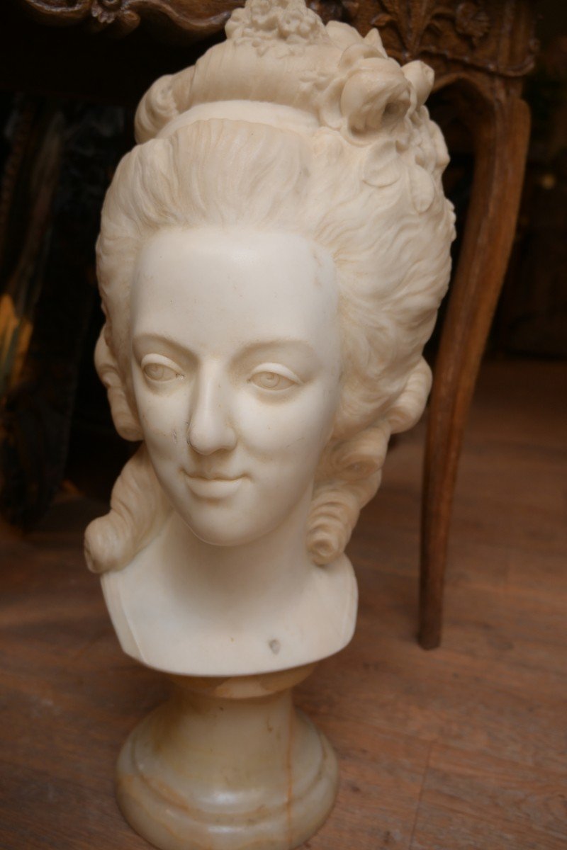 Important Buste De La Reine Marie Antoinette D Après Felix Lecomte