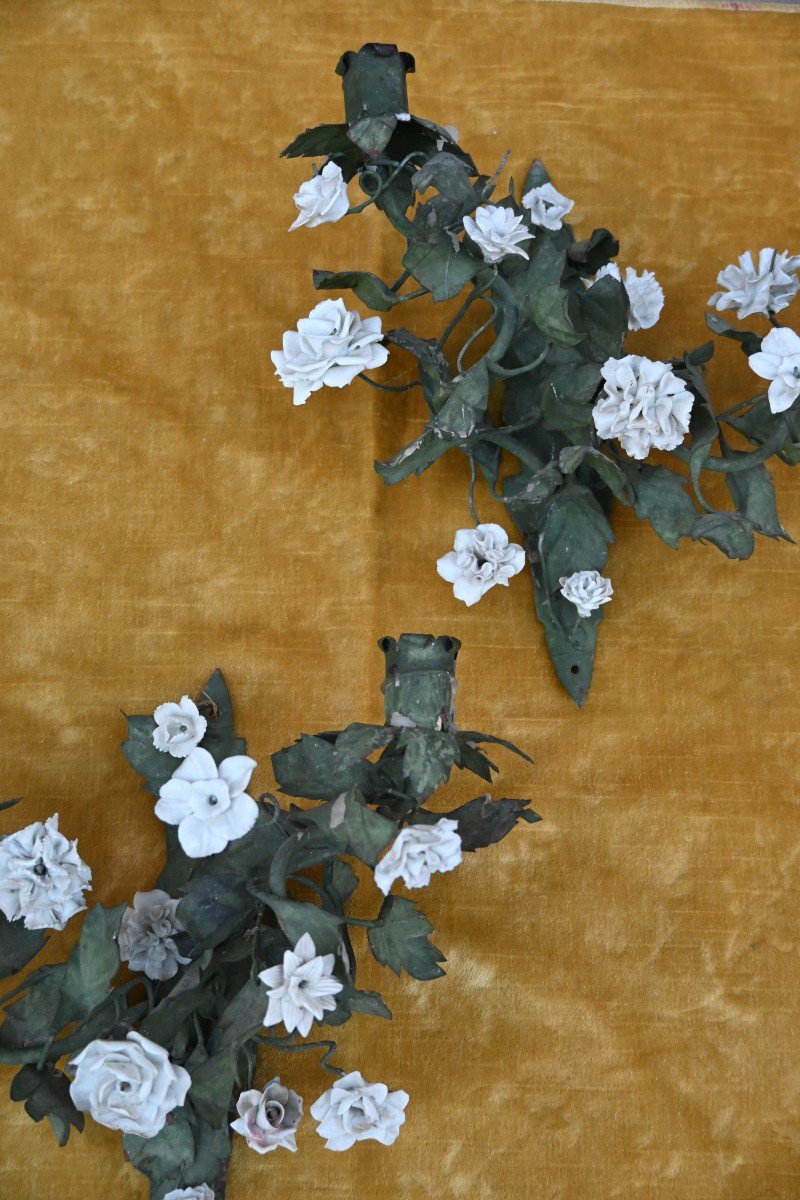 Pair Of Green Sheet Metal Wall Lights And Porcelain Flowers, 19th Century-photo-2