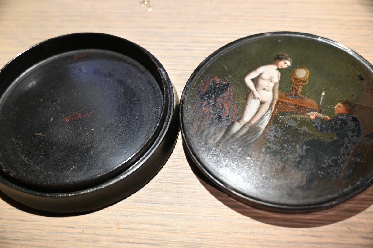 Original Box Decorated With A Scene Of A Visit To A Gynecologist 19th Century-photo-3