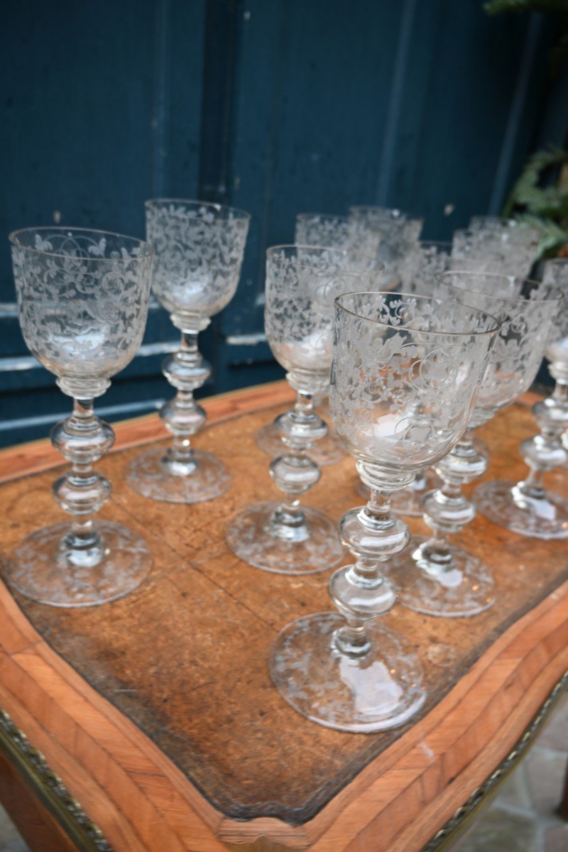 Set Of Twelve Large Engraved Glasses In The 18th Century Style-photo-4