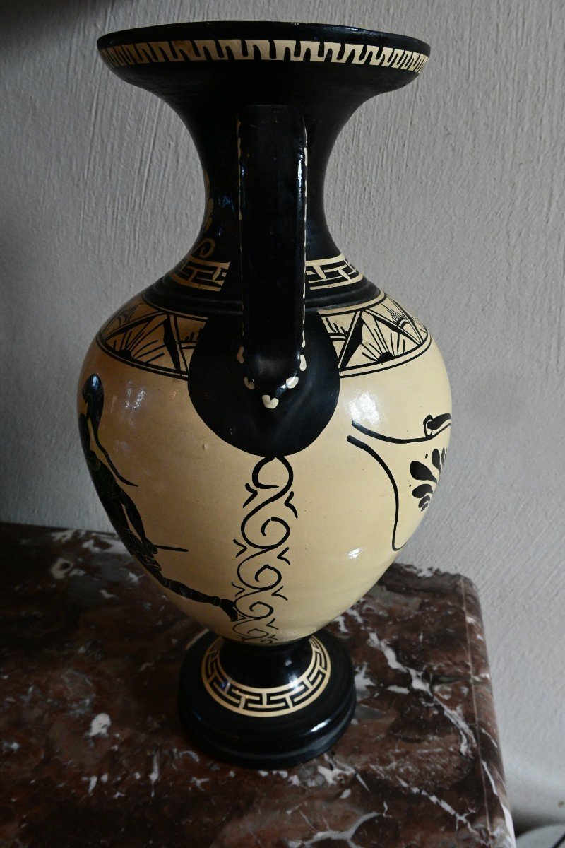 Black-figured Earthenware Amphora Vase In The Ancient Greek Taste-photo-2