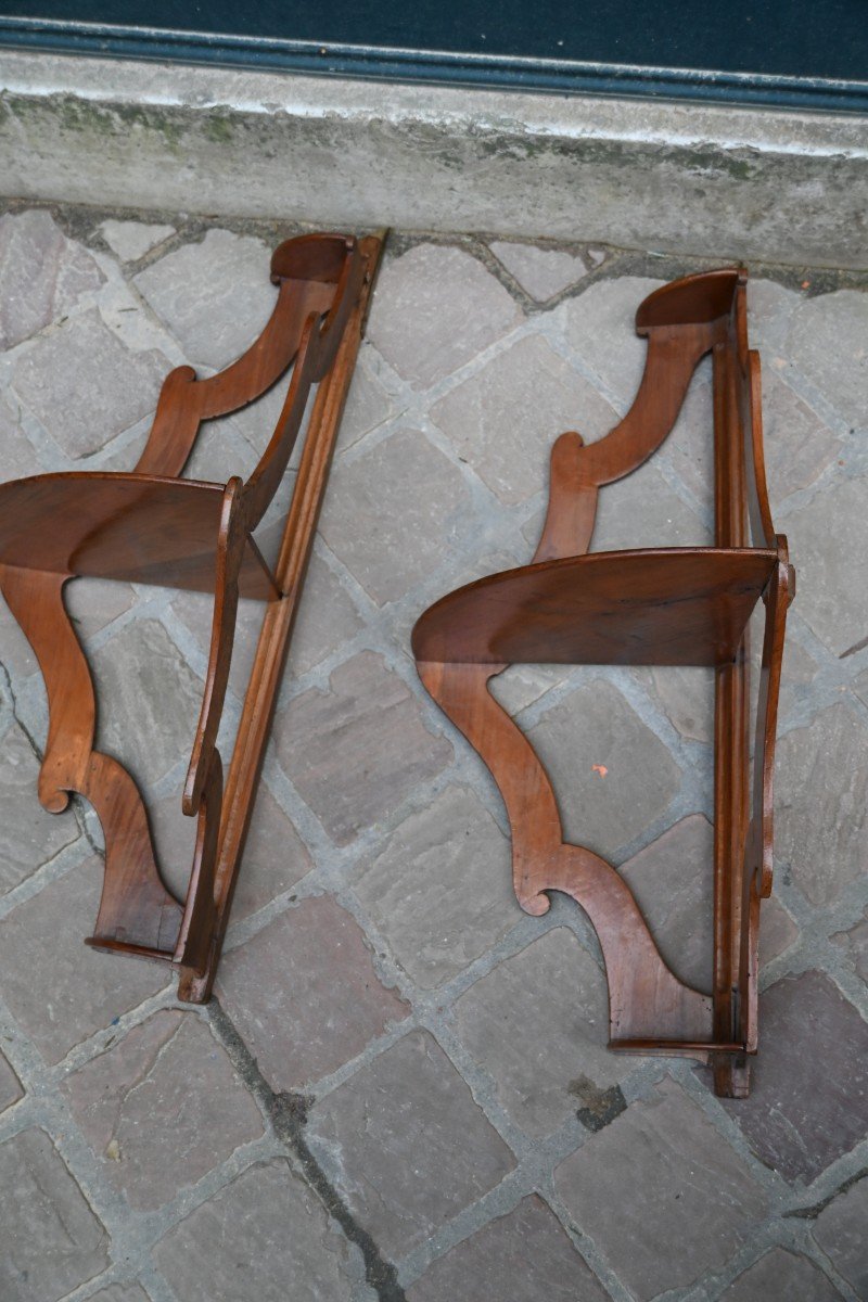 Pair Of Elegant 18th Century Corner Shelves-photo-2