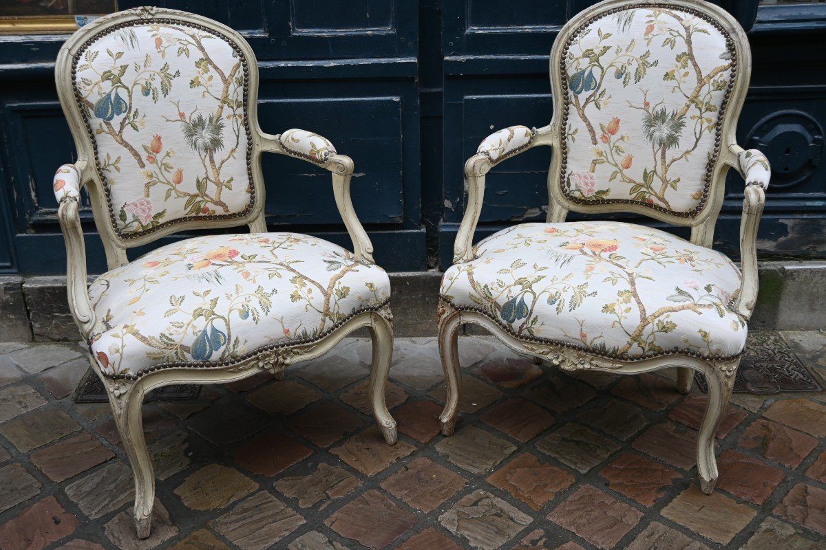 Pair Of Louis XV Period Cabriolet Armchairs From The 18th Century-photo-2