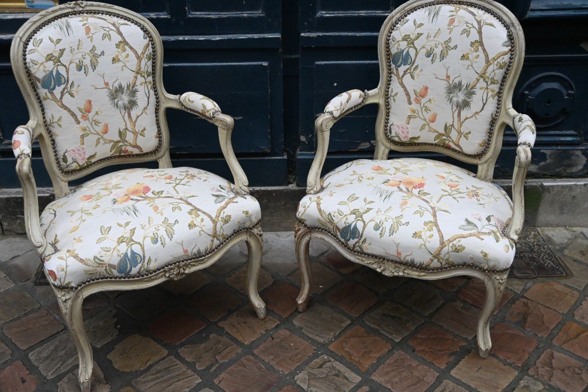 Pair Of Louis XV Period Cabriolet Armchairs From The 18th Century-photo-3