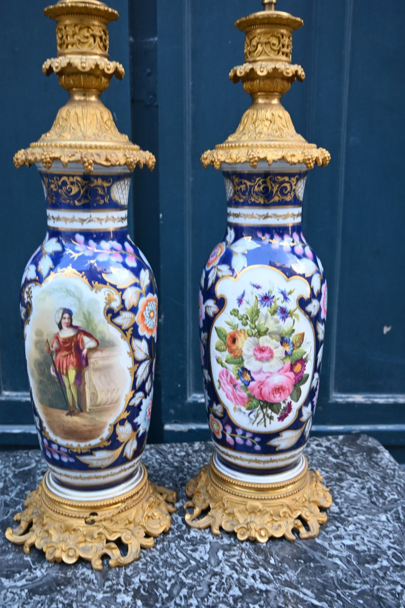 Important Pair Of 19th Century Bayeux Porcelain Lamps-photo-2