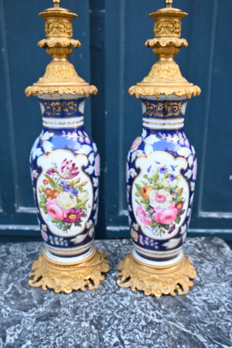 Important Pair Of 19th Century Bayeux Porcelain Lamps-photo-3