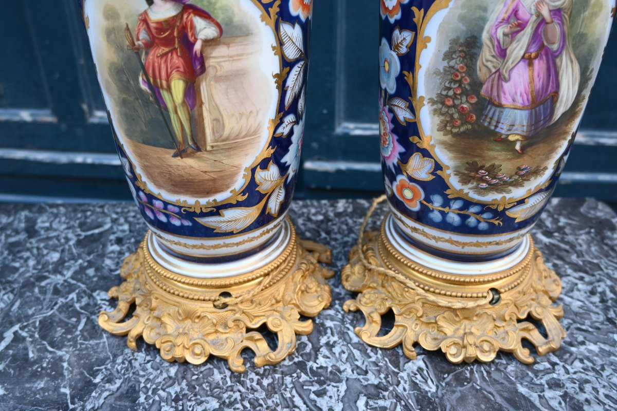 Important Pair Of 19th Century Bayeux Porcelain Lamps-photo-2