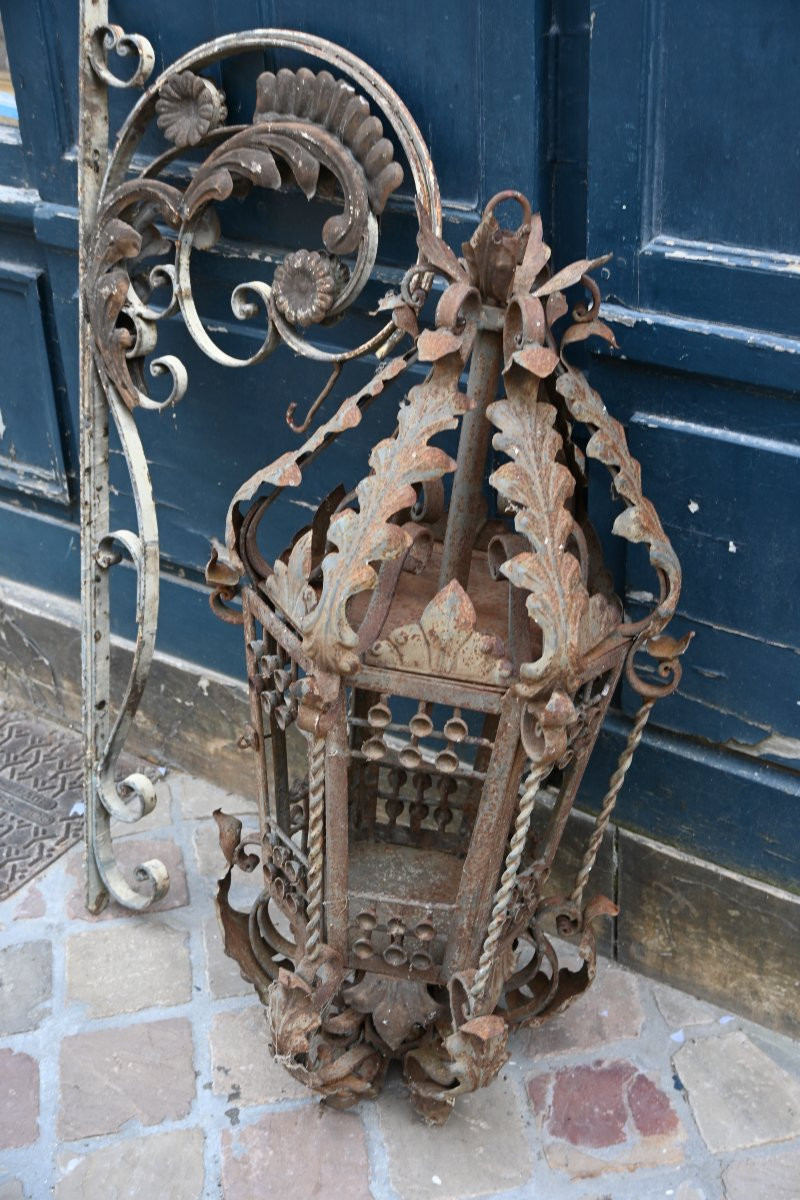 Large Wrought Iron Lantern With 19th Century Bracket-photo-3