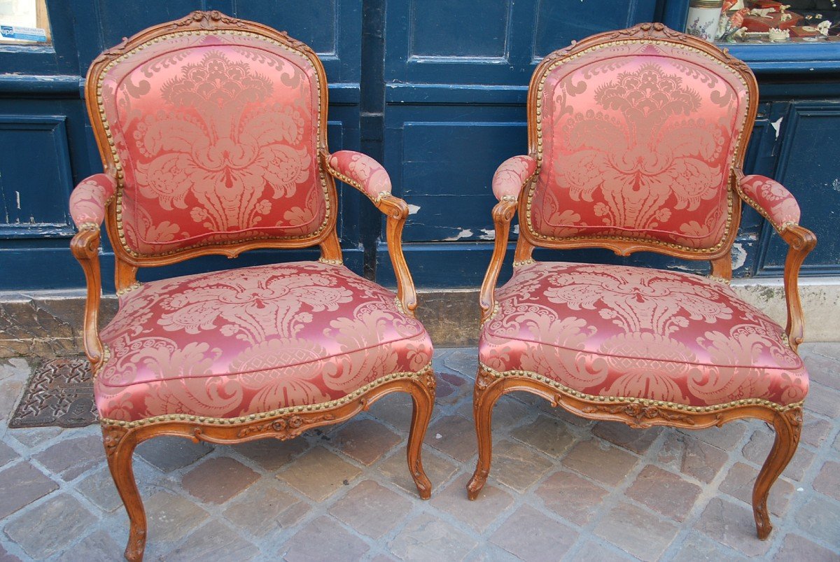 Paire De Fauteuils à Dossier Plat D époque Louis XV Estampillés De Chevenat